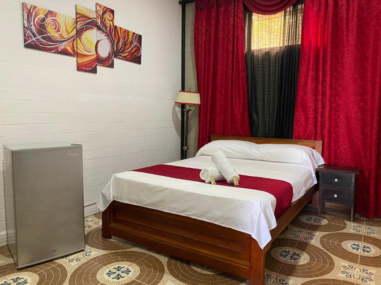 Hollywood Paradise Hotel 리오네그로 외부 사진