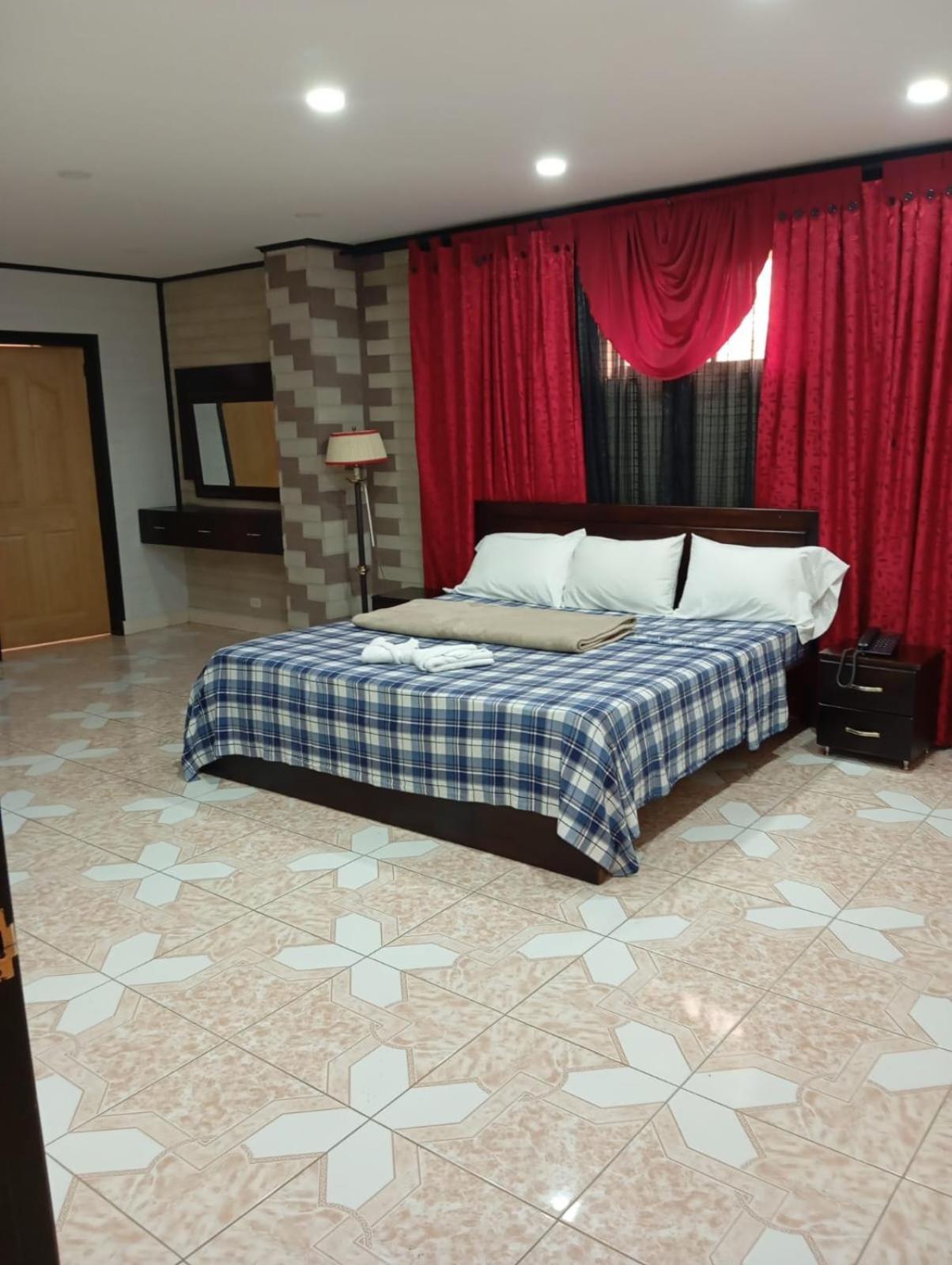 Hollywood Paradise Hotel 리오네그로 외부 사진